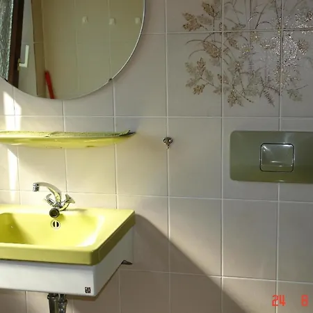 아파트 Naturnahe Ferienwohnung In Erholsamer Lage Fuer Besinnlichen Urlaub Im Schwarzwald 뮬렌바하